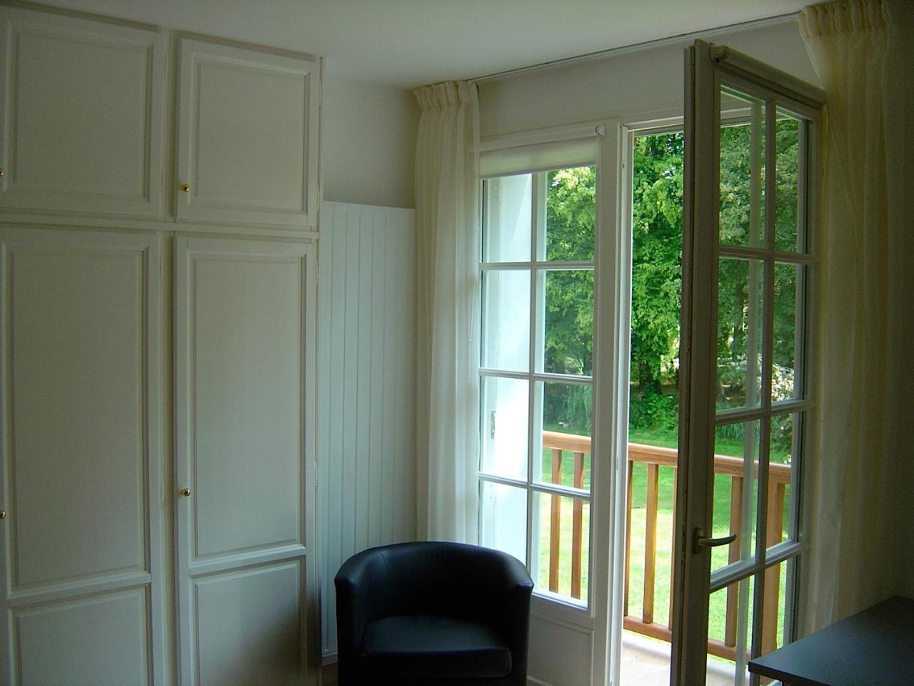 Domaine De Chantemerles Fontainebleau Esterno foto