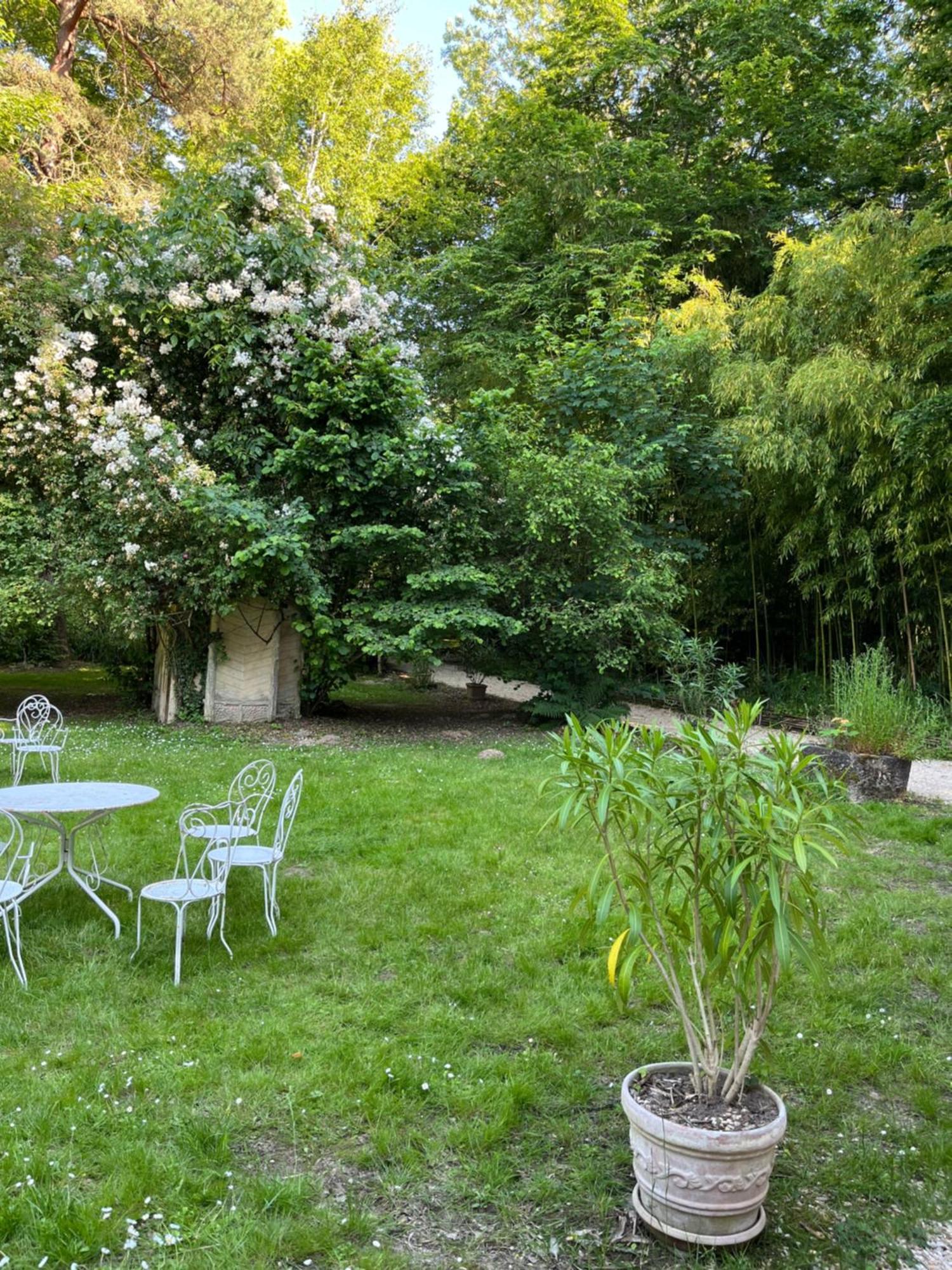 Domaine De Chantemerles Fontainebleau Esterno foto